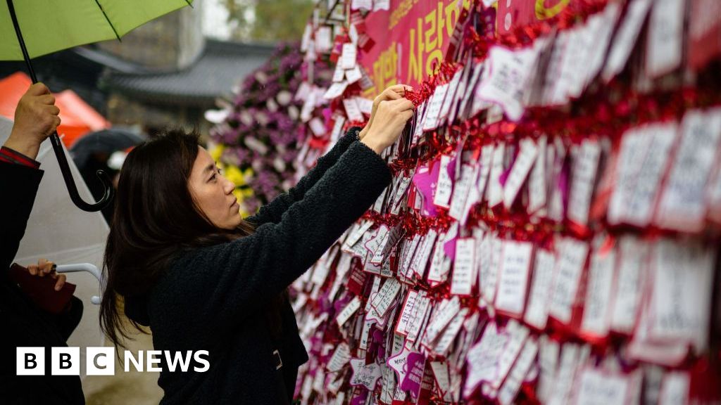 "Forbidden" song haunts South Korea's Suneung students