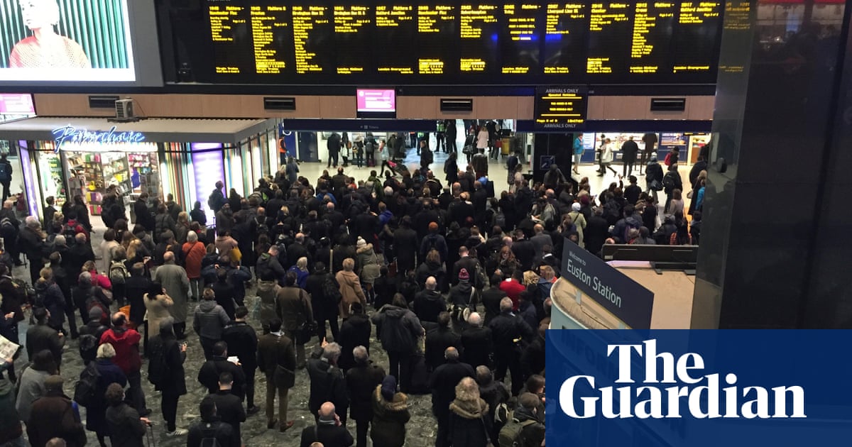 UK rail minister says sorry for threatening texts over Euston station concerns | Network Rail