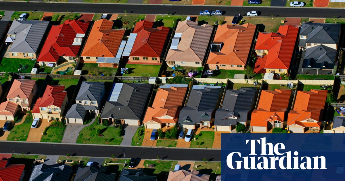 Australians in outer suburbs have far worse access to schools, healthcare and public transport, report finds | Inequality