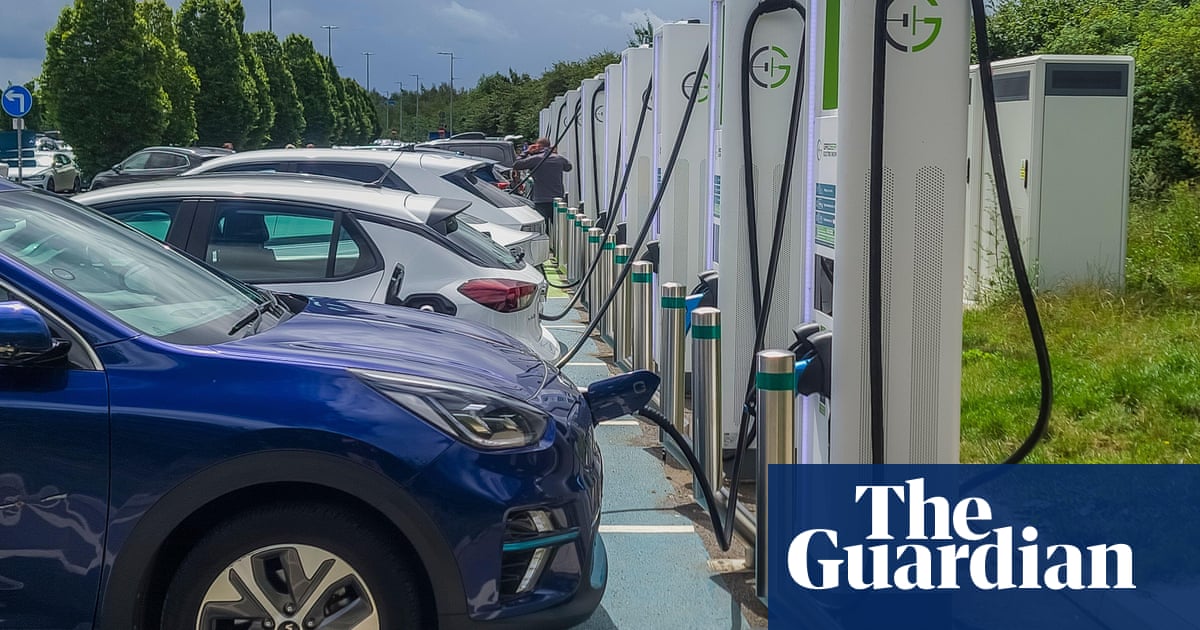 Big UK businesses tell Labour ‘don’t waver’ on EV targets as pressure grows | Electric, hybrid and low-emission cars