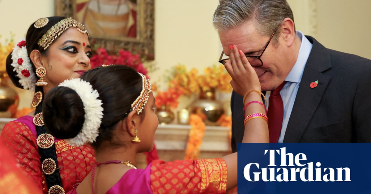 No 10 apologises after meat and alcohol served at Diwali celebration | Politics