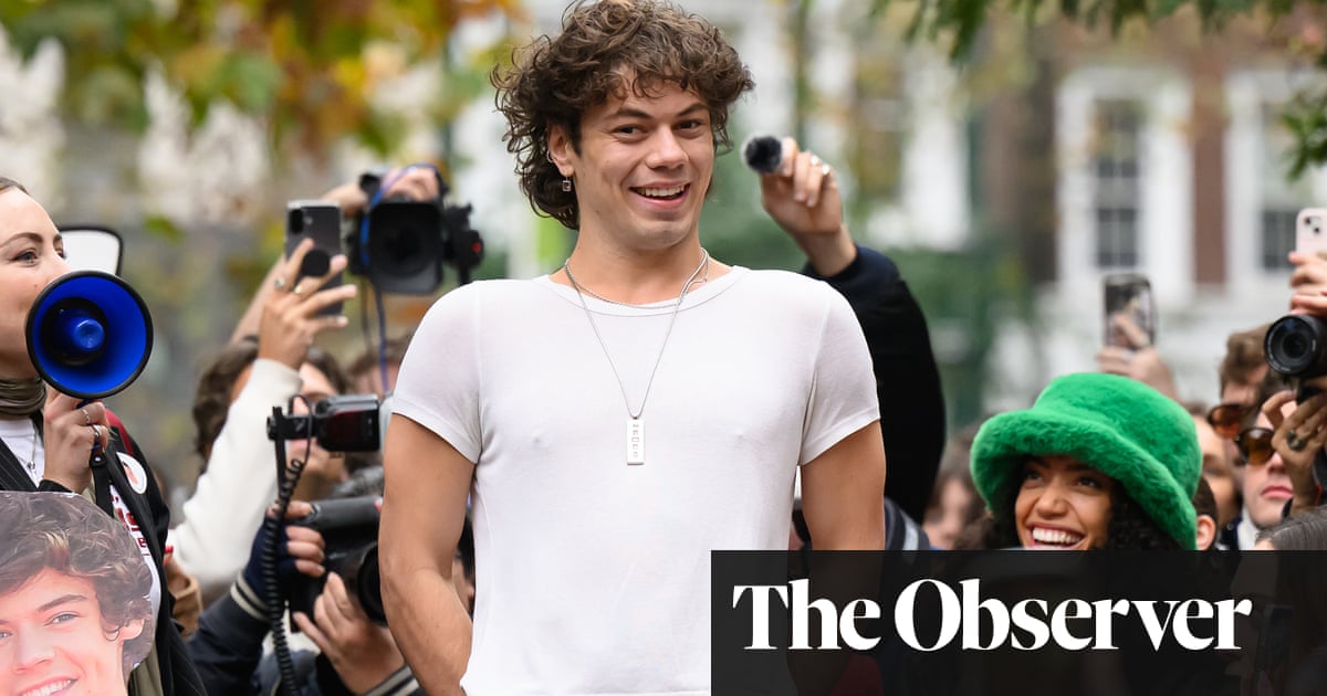 ‘I think this will cheer everyone up’: Harry Styles lookalikes lift London gloom | Harry Styles