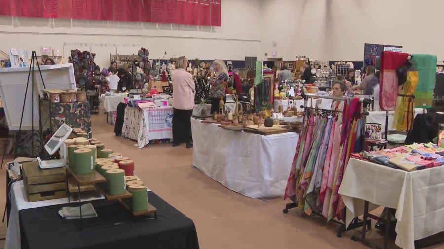 Chicago’s Lycee French Market brings French culture to holiday season