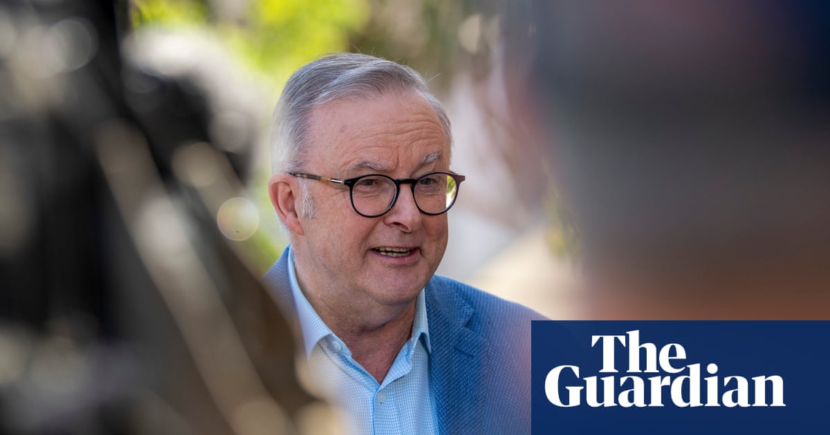 University graduates to save $680 a year, on average, as Albanese announces increase to Hecs threshold | Australian politics