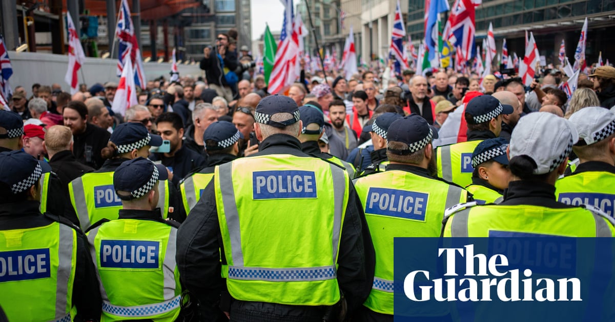 Splits in Reform UK as senior figures defend Tommy Robinson supporters | Reform UK