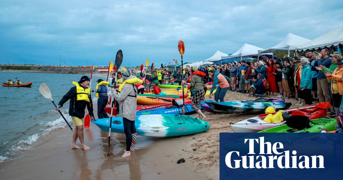 Protesters scale back blockade of world’s biggest coal port but NSW police ready for mass ‘disruption’ at Newcastle | Newcastle and the Hunter