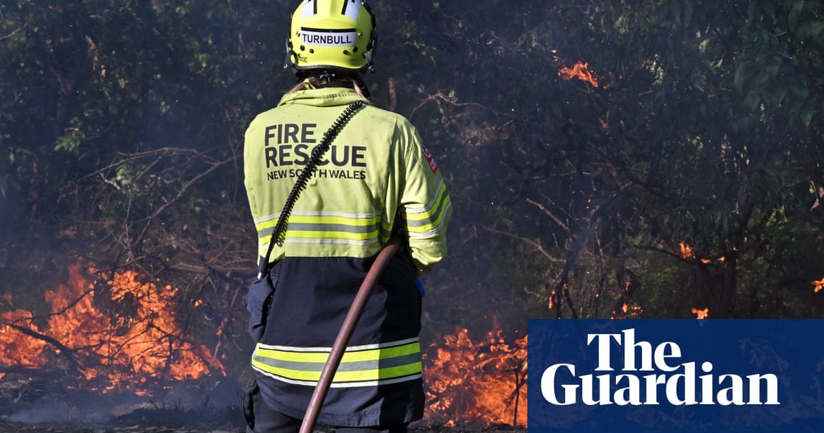 Fire danger in southern Australia as weather bureau warns of ‘damaging winds’ and soaring temperatures | Bushfires