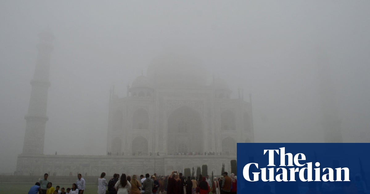 Smog crisis envelops Indian capital as Pakistan province declares emergency | South and central Asia