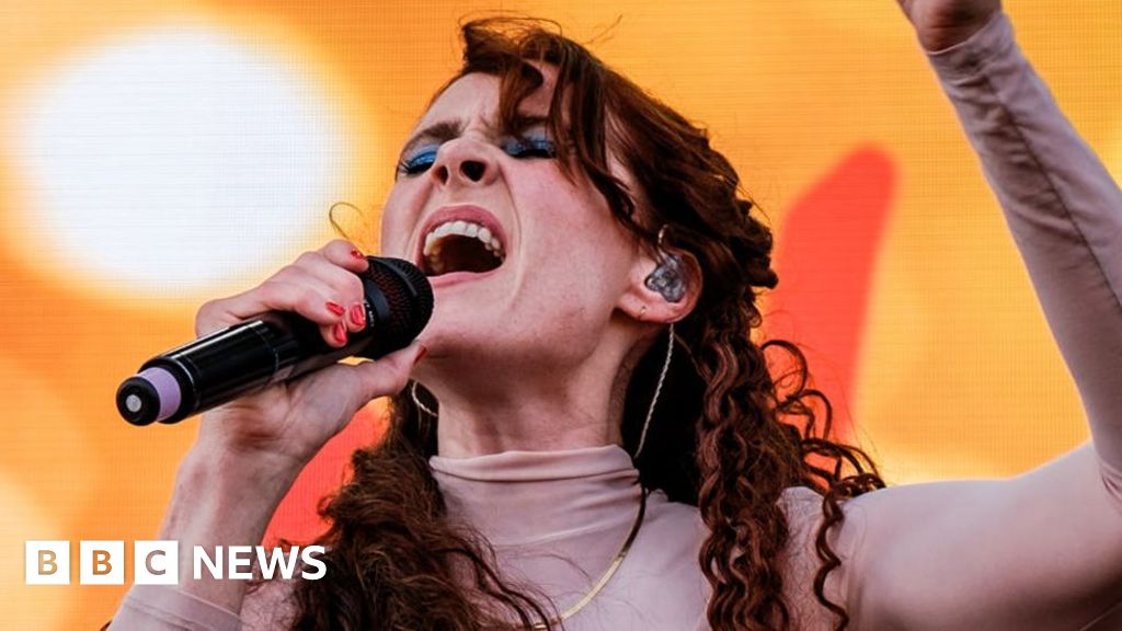 Kate Nash says OnlyFans photos will earn more than tour