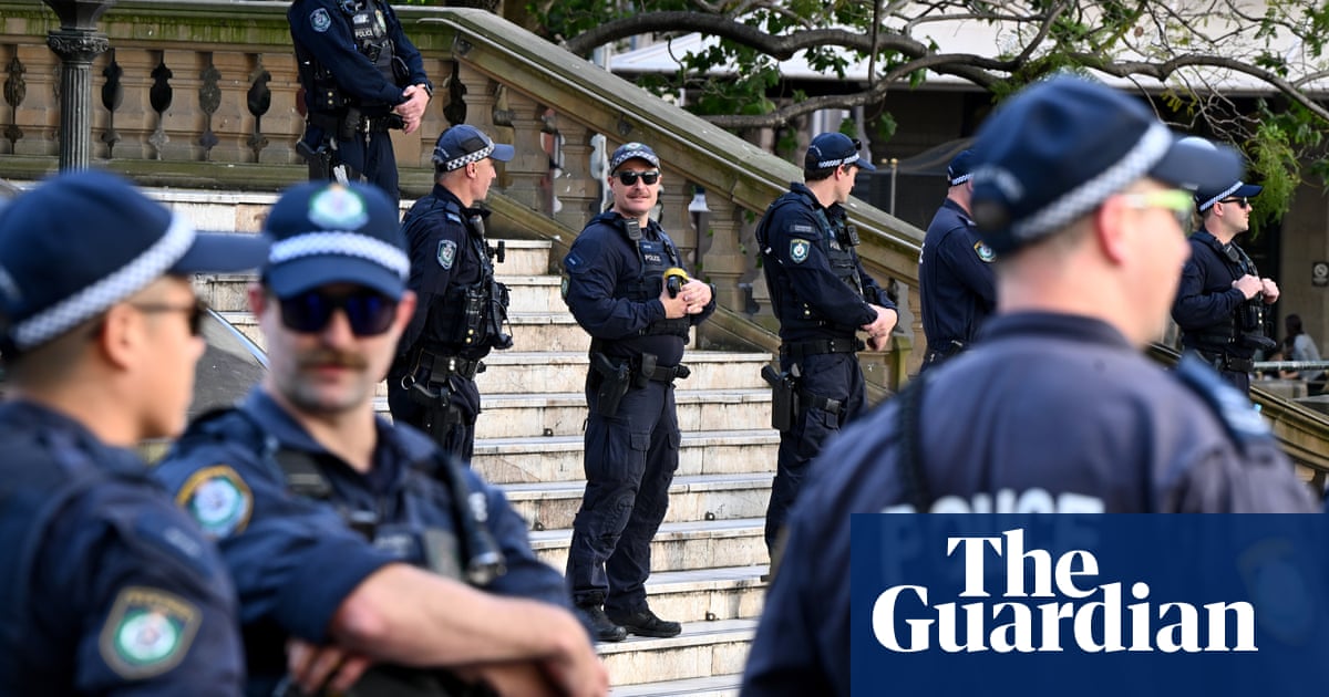 NSW police win pay rises of up to 40% in biggest wage increase in 30 years | New South Wales