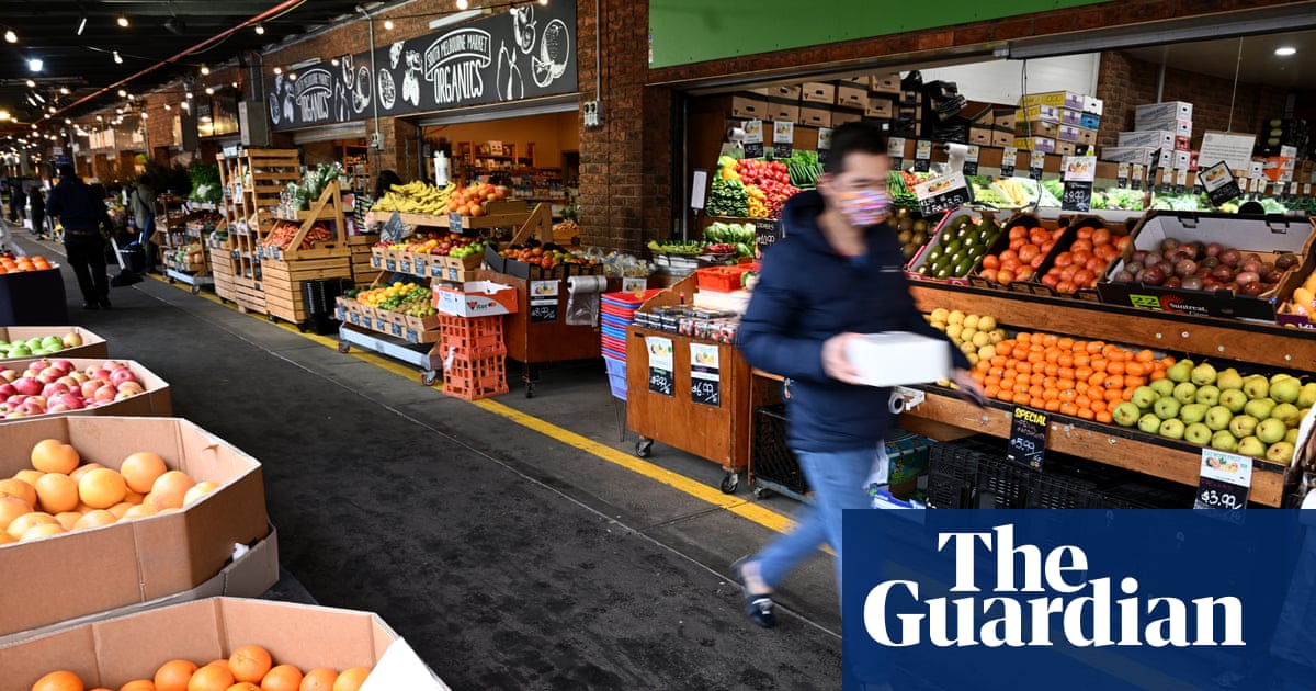 Inflation flat at 2.1% as RBA likely to sit tight on interest rates | Australia news