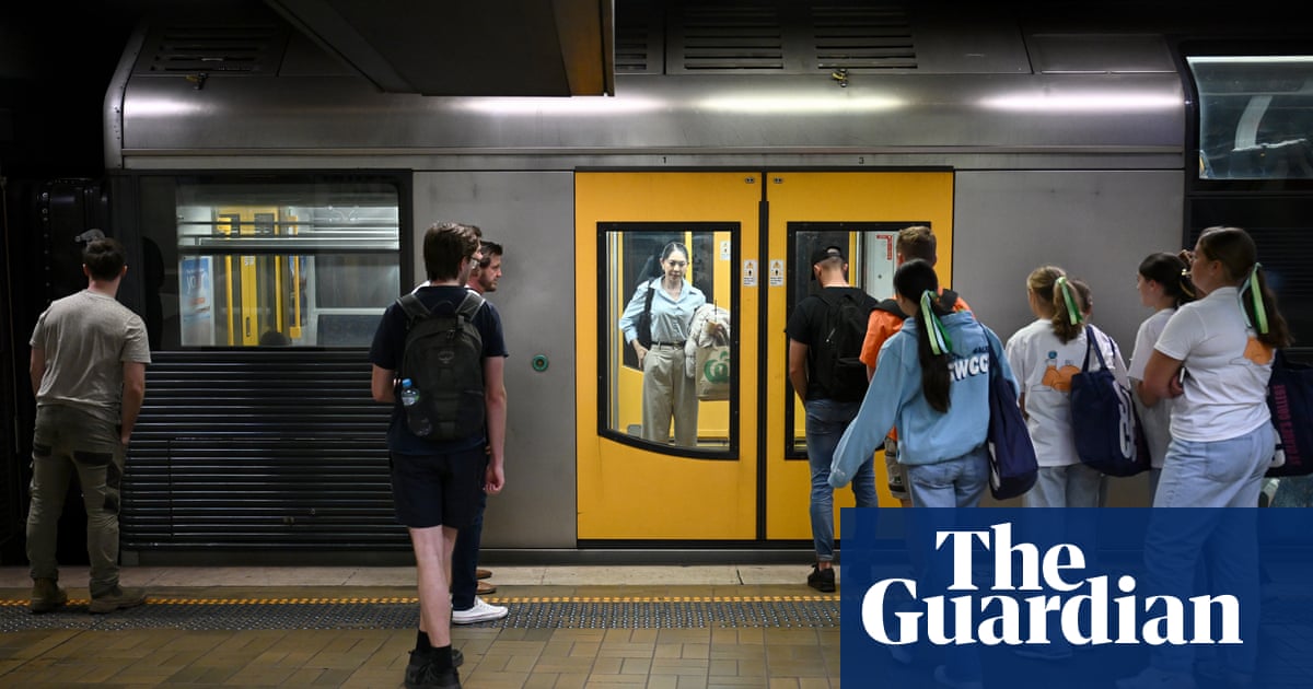 Chaotic Sydney train shutdown averted after eleventh hour crisis talks with union | Australia news