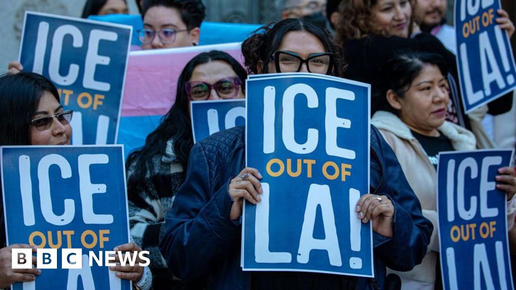 Los Angeles city and schools to make themselves migrant 'sanctuaries'