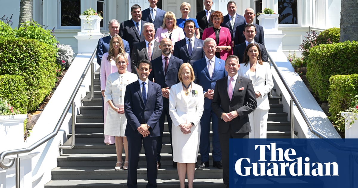 David Crisafulli breaks election promise to elevate shadow team to Queensland government frontbench | Queensland politics