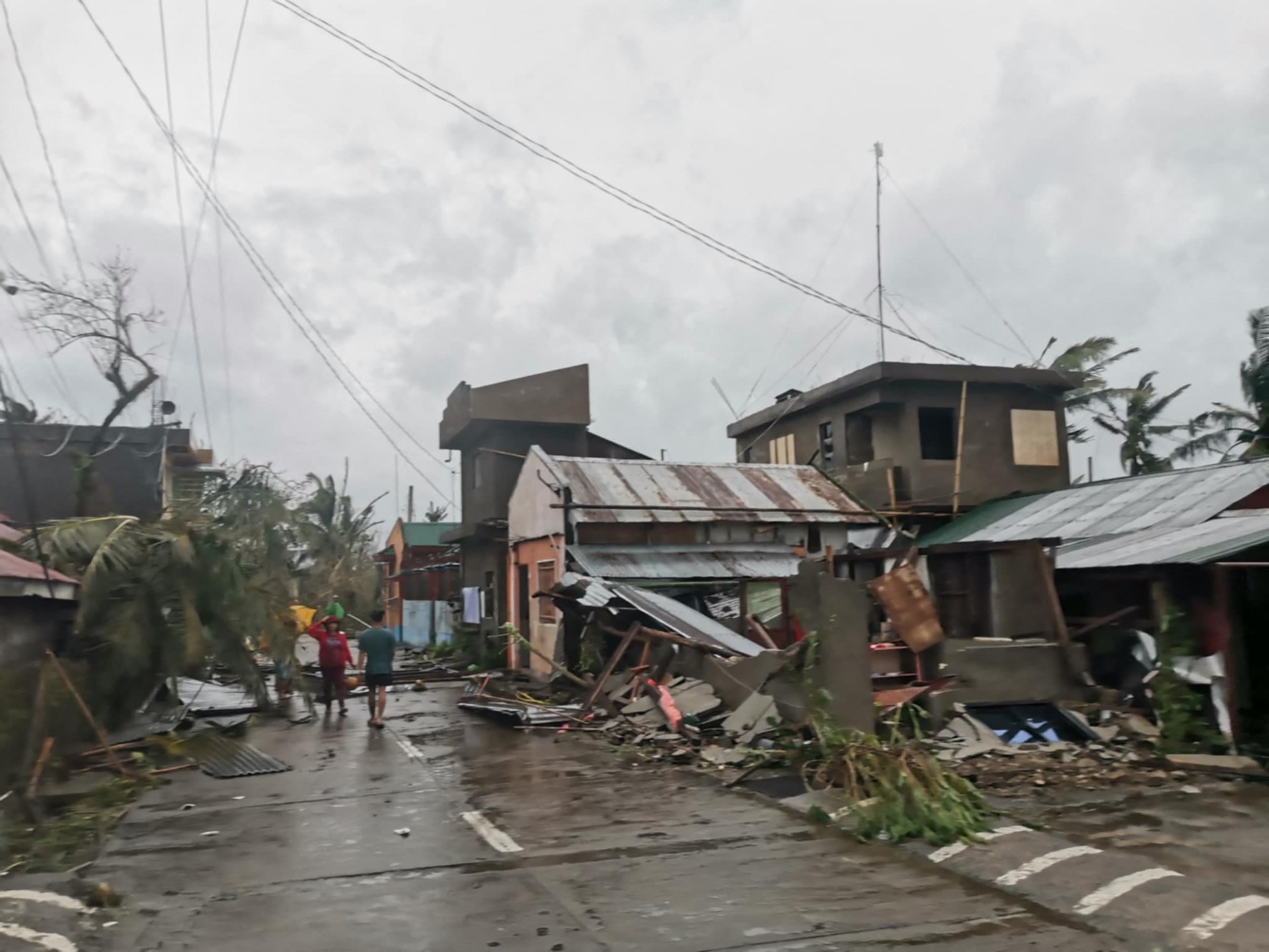 Super Typhoon Man-yi fells power lines, causes tidal surges in Philippines | Climate News