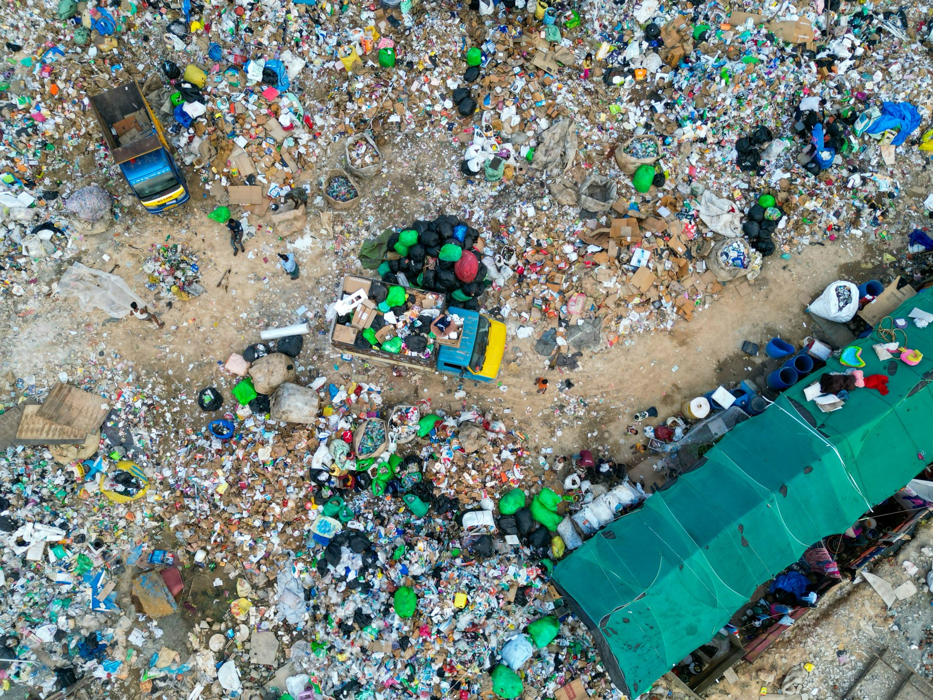 Leaders make final push for plastic pollution treaty at talks in S Korea | Climate Crisis News