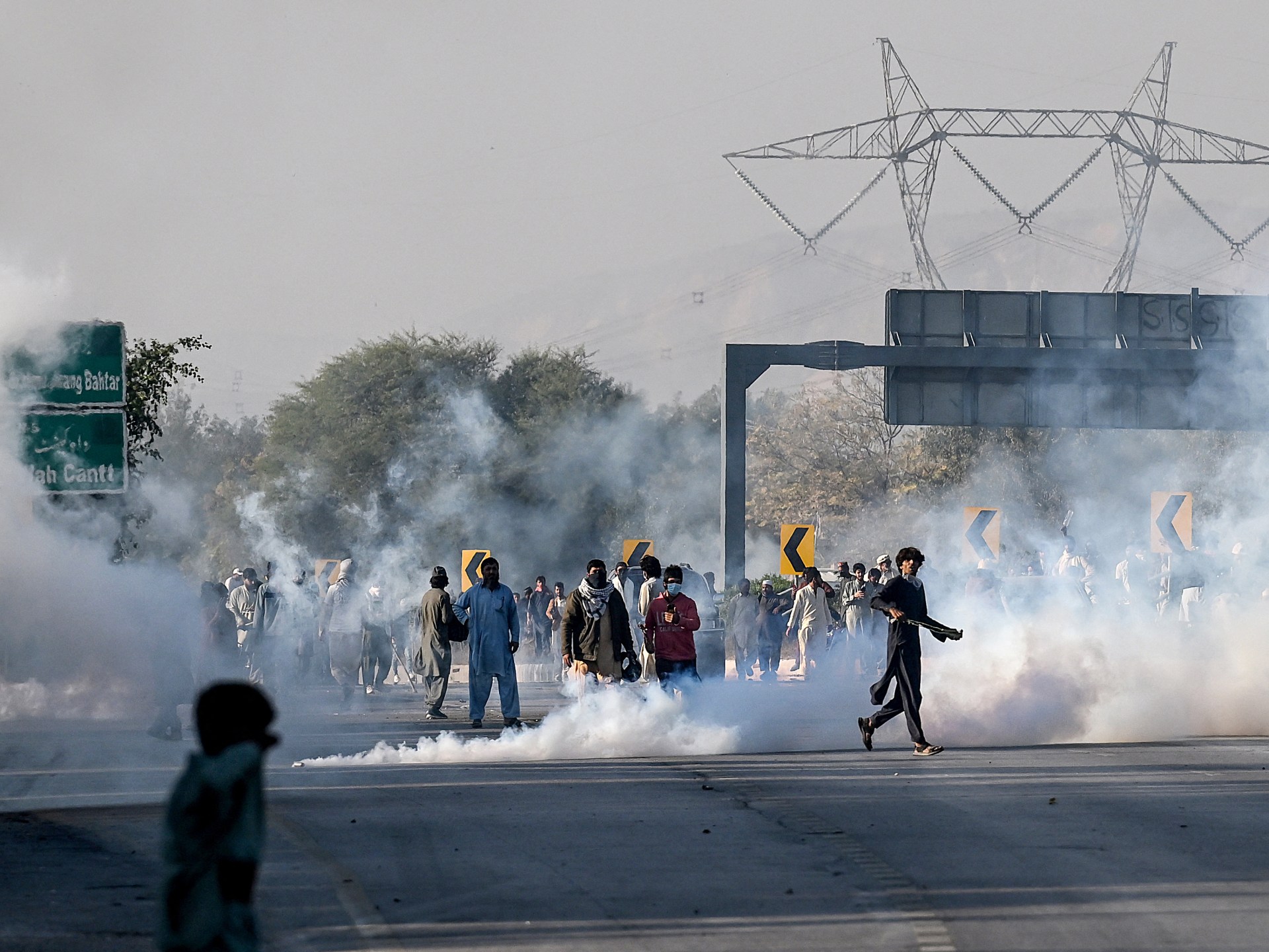 One killed, dozens injured as supporters of Imran Khan protest in Pakistan | Protests News