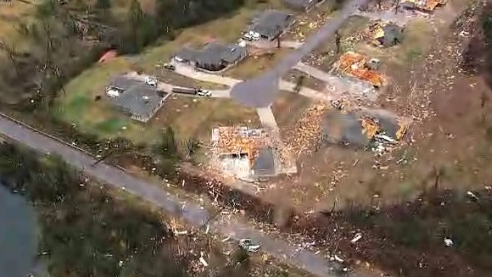 Swarm of tornadoes slams into Oklahoma City area