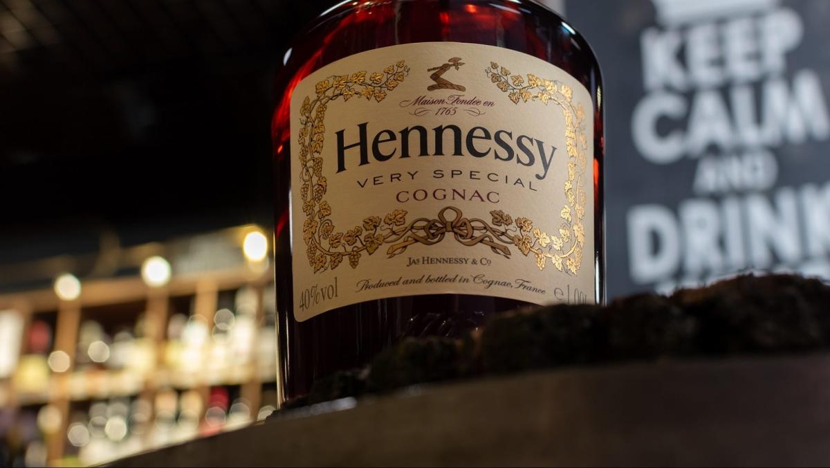 LVMH ‘suspends Hennessy China bottling plan’