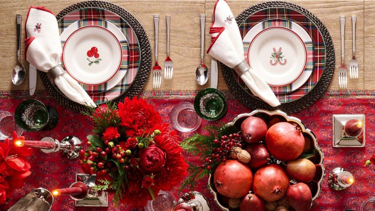 12 Christmas China Patterns to Collect Year After Year