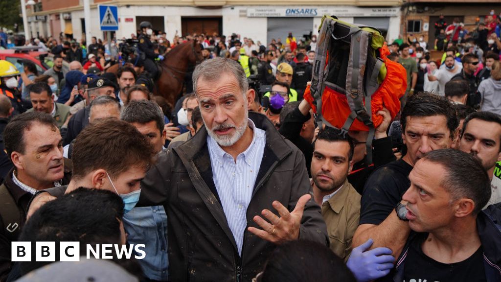 Angry crowds confront Spanish king in flood-hit Valencia