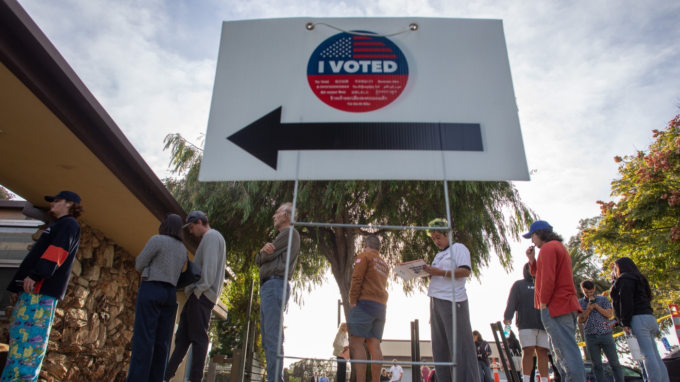 Election Day live updates: Polls have now closed in the majority of states as results roll in : NPR