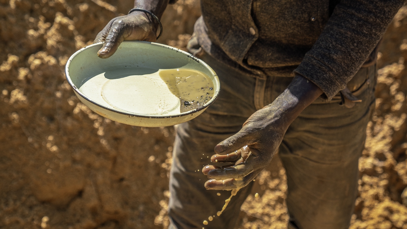 South Africa illegal gold miners locked in long underground standoff with police : NPR