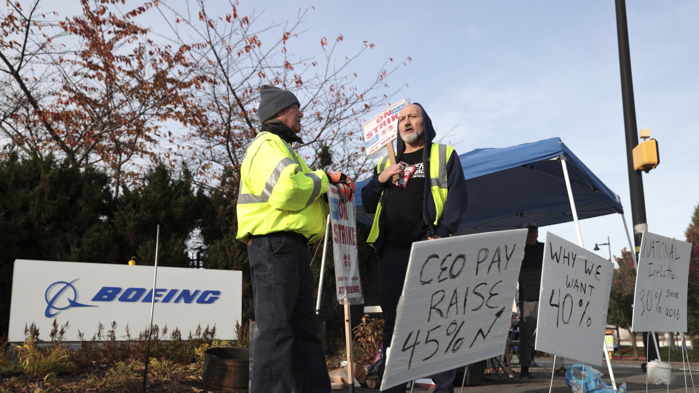 Boeing machinists end strike and approve new contract : NPR