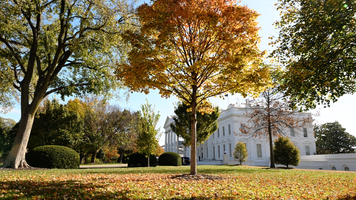 Trump team signs a key transition agreement with Biden White House : NPR